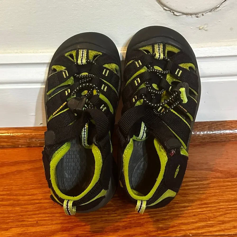 Keen Newport H2 Sandals sz 12 Black Waterproof Sandals